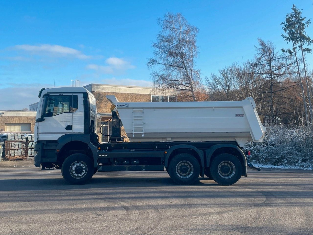 MAN TGS 33.440 6x6 /Euro6e Mulden-Kipper EuromixMTP - Sklápěč: obrázek 4 MAN TGS 33.440 6x6 /Euro6e Mulden-Kipper EuromixMTP - Sklápěč: obrázek 4