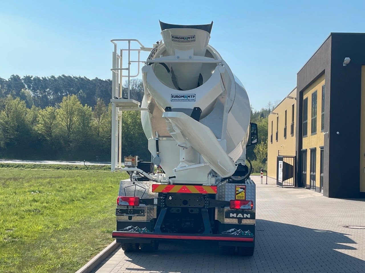 MAN TGS 35.520 8x4 /Euro6e  EuromixMTP  EM 10 L leasing MAN TGS 35.520 8x4 /Euro6e  EuromixMTP  EM 10 L: obrázek 6