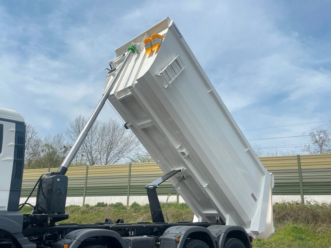 Sklápěč MAN TGS 41.400 8x4 /  EUROMIX MTP 20m³/ EURO2 Kipper: obrázek 17