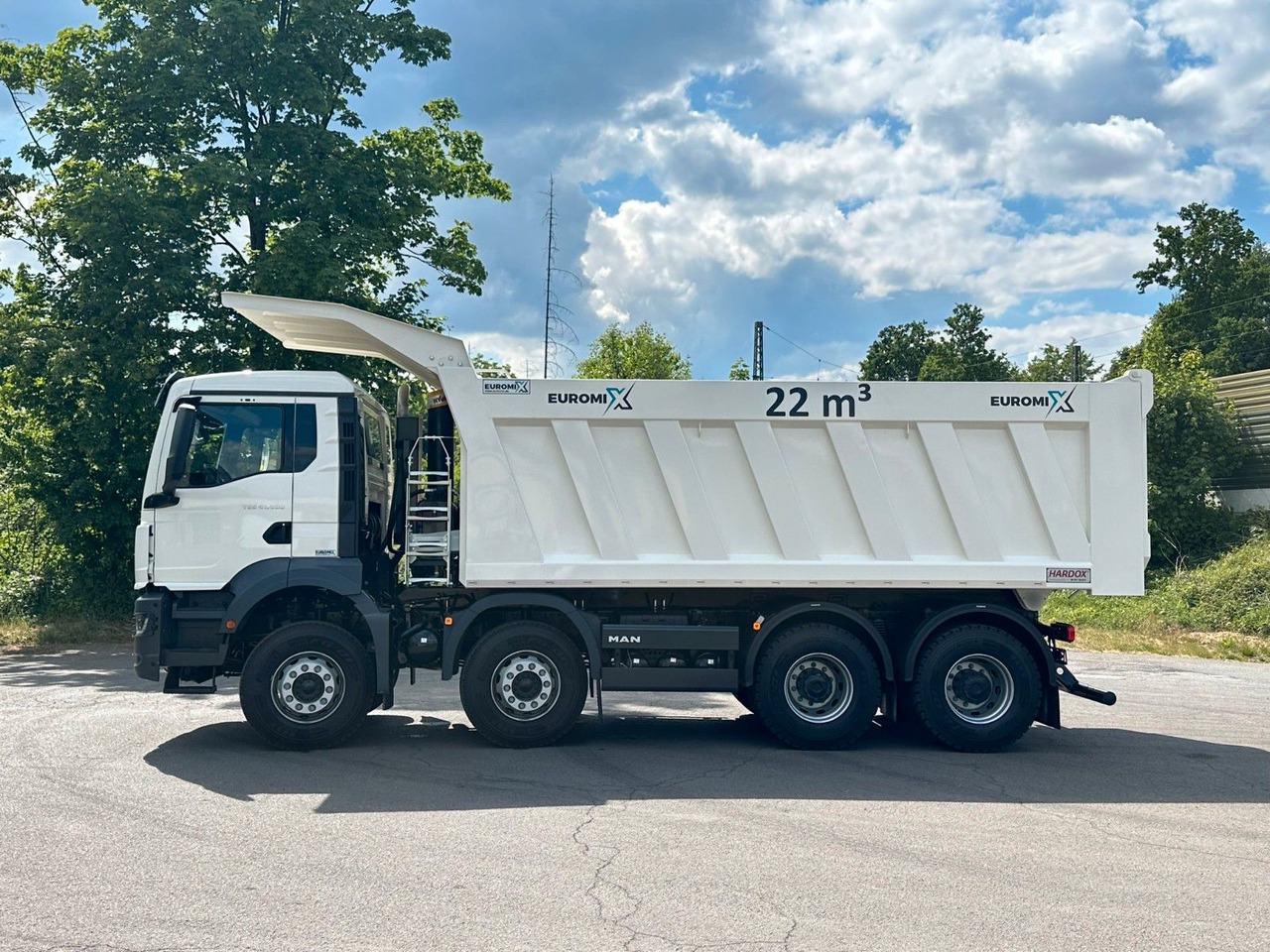 MAN TGS 41.400 8x4 / EUROMIX MTP 22m³/ Eckige Mulde - Sklápěč: obrázek 3 MAN TGS 41.400 8x4 / EUROMIX MTP 22m³/ Eckige Mulde - Sklápěč: obrázek 3