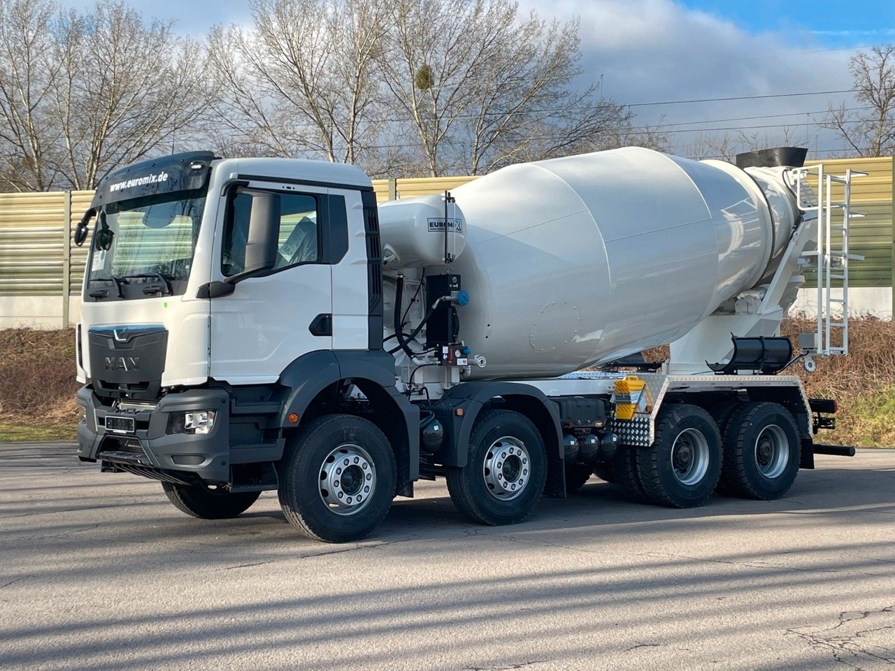 MAN TGS 41.400 8x4 / EuromixMTP EM 12m³ R / EURO 2 MAN TGS 41.400 8x4 / EuromixMTP EM 12m³ R / EURO 2 - Autodomíchávač: obrázek 1 MAN TGS 41.400 8x4 / EuromixMTP EM 12m³ R / EURO 2 MAN TGS 41.400 8x4 / EuromixMTP EM 12m³ R / EURO 2 - Autodomíchávač: obrázek 1