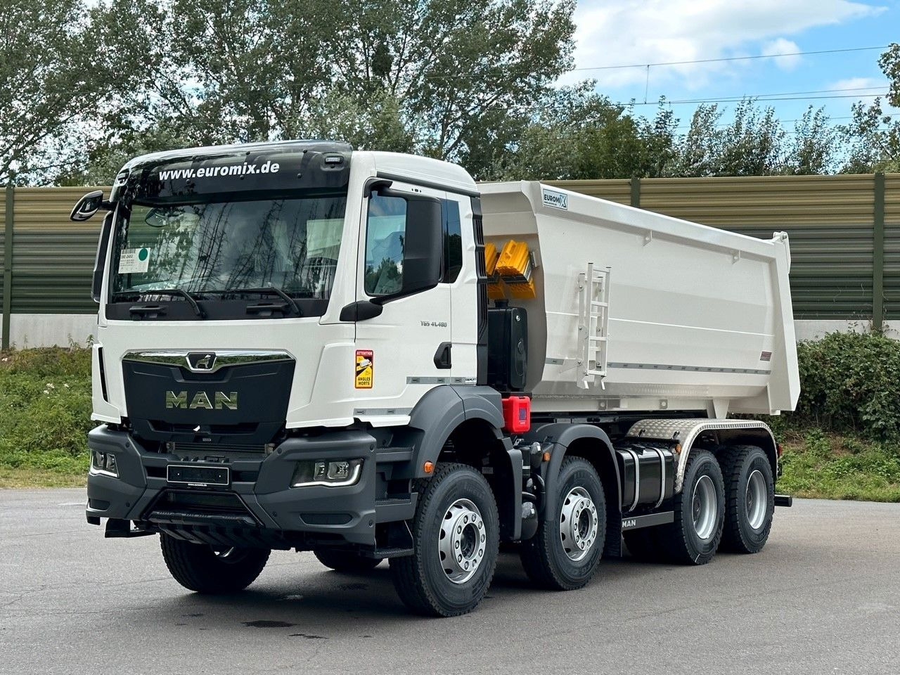 MAN TGS 41.440 8x4 EuromixMTP Mulden-Kipper - Sklápěč: obrázek 2 MAN TGS 41.440 8x4 EuromixMTP Mulden-Kipper - Sklápěč: obrázek 2