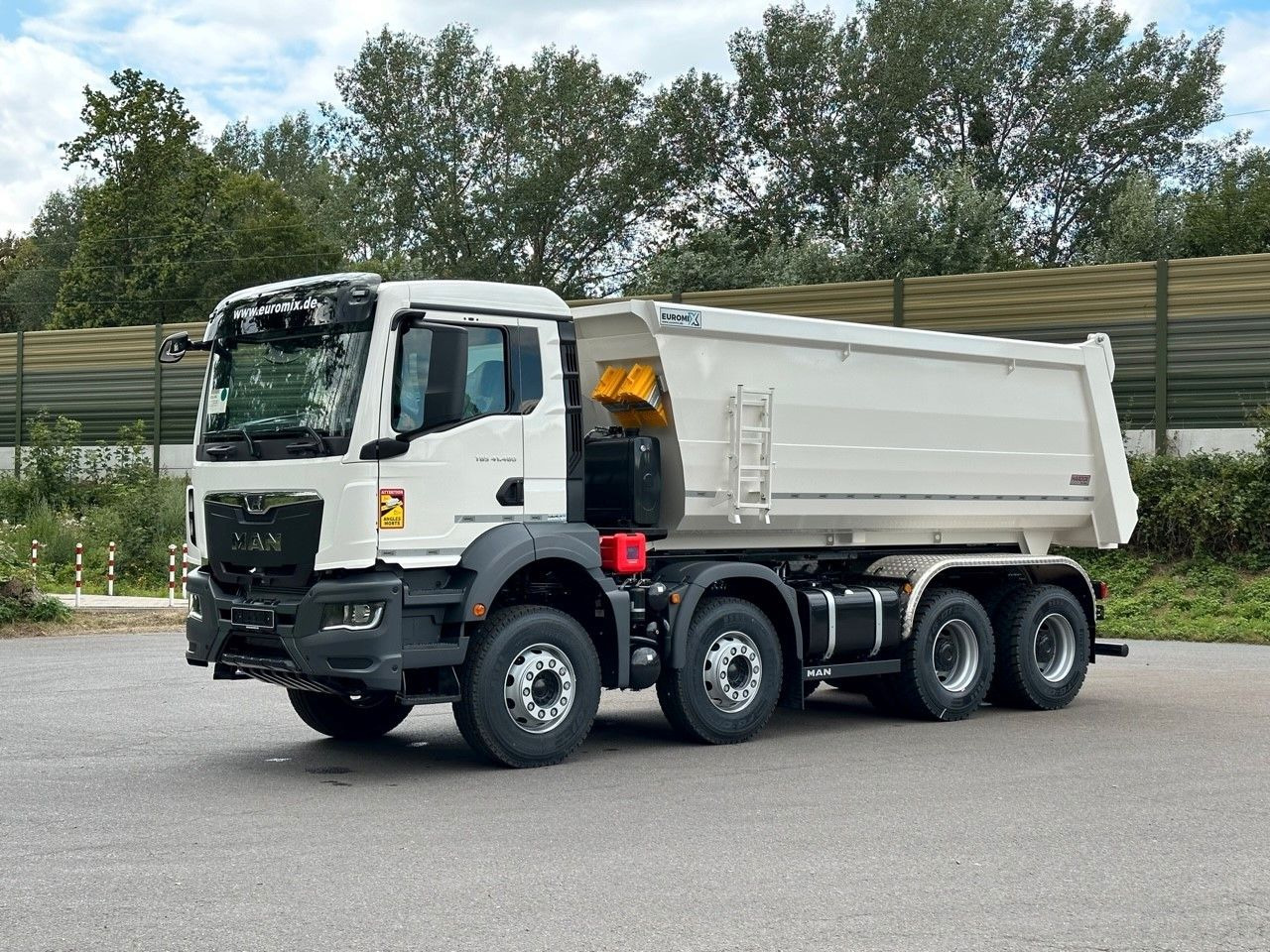 MAN TGS 41.440 8x4 EuromixMTP Mulden-Kipper - Sklápěč: obrázek 3 MAN TGS 41.440 8x4 EuromixMTP Mulden-Kipper - Sklápěč: obrázek 3