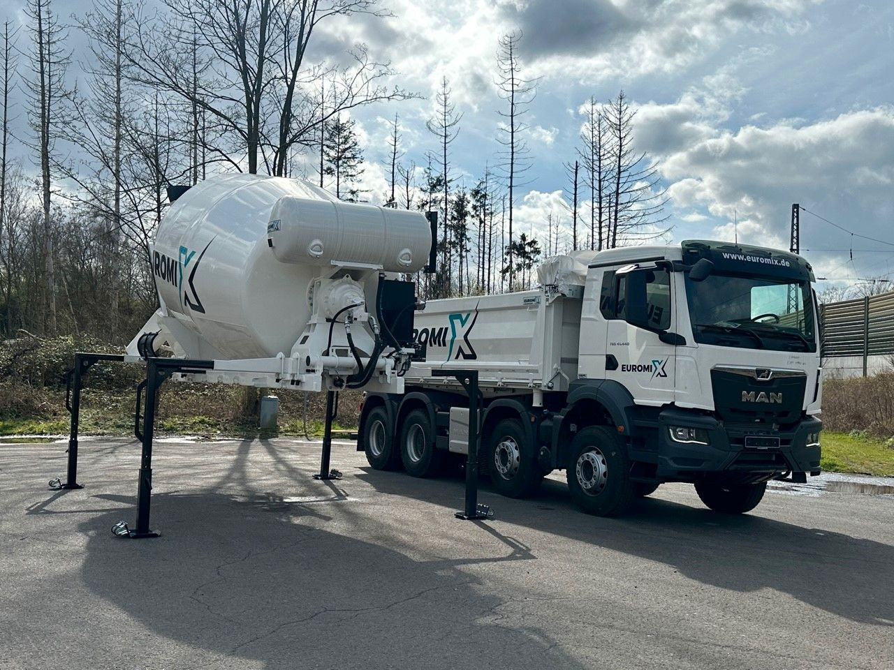 MAN TGS 41.440 8x4 WECHSELSYSTEM KIPPER+MISCHER - Autodomíchávač: obrázek 4 MAN TGS 41.440 8x4 WECHSELSYSTEM KIPPER+MISCHER - Autodomíchávač: obrázek 4