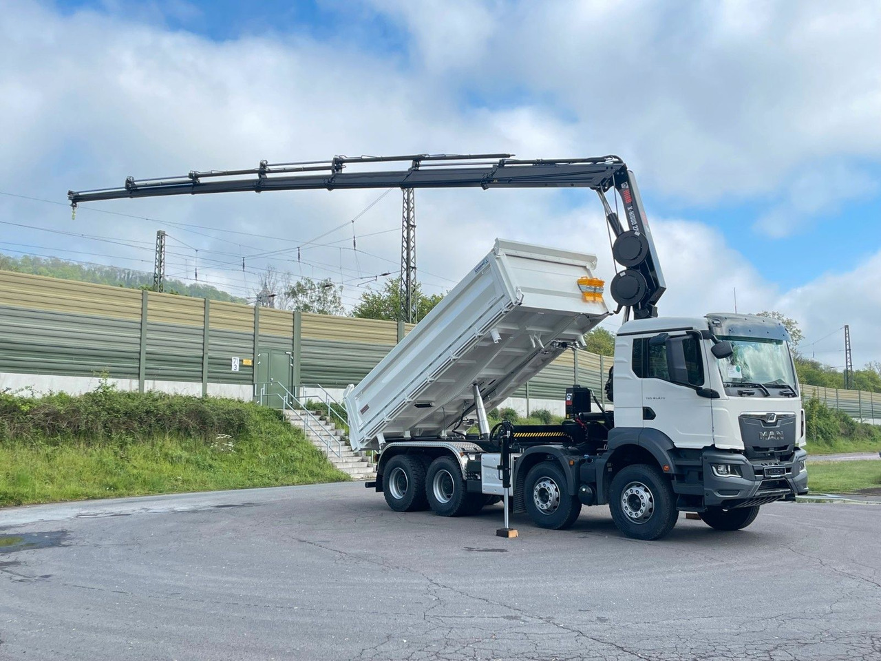 MAN TGS 41.480 8x4/Euro6e Euromix Kipper Hiab 228-6 - Sklápěč, Auto s hydraulickou rukou: obrázek 1 MAN TGS 41.480 8x4/Euro6e Euromix Kipper Hiab 228-6 - Sklápěč, Auto s hydraulickou rukou: obrázek 1