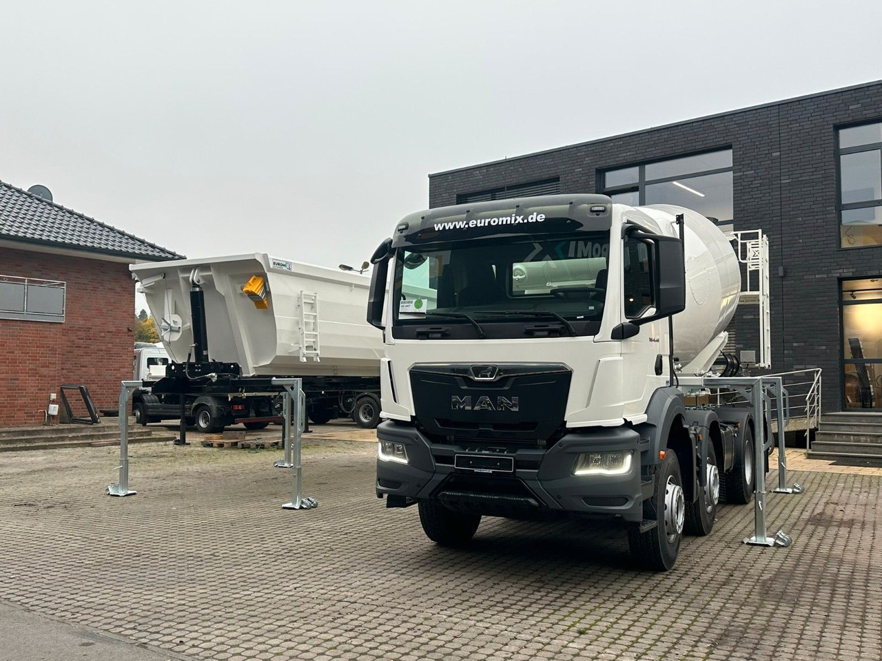 MAN TGS 41.480 8x4 WECHSELSYSTEM KIPPER+MISCHER - Autodomíchávač: obrázek 2 MAN TGS 41.480 8x4 WECHSELSYSTEM KIPPER+MISCHER - Autodomíchávač: obrázek 2