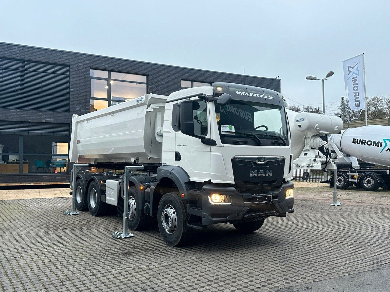MAN TGS 41.480 8x4 WECHSELSYSTEM KIPPER+MISCHER - Autodomíchávač: obrázek 2 MAN TGS 41.480 8x4 WECHSELSYSTEM KIPPER+MISCHER - Autodomíchávač: obrázek 2