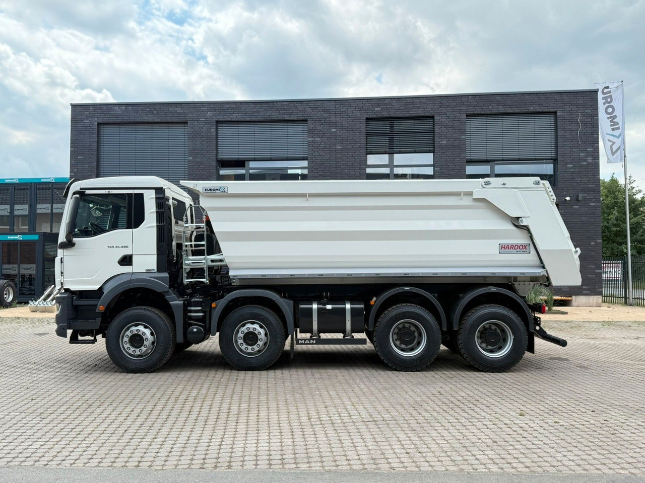 MAN TGS 41.480 BB 8X4 Hydraulische Klappe - Sklápěč: obrázek 5 MAN TGS 41.480 BB 8X4 Hydraulische Klappe - Sklápěč: obrázek 5