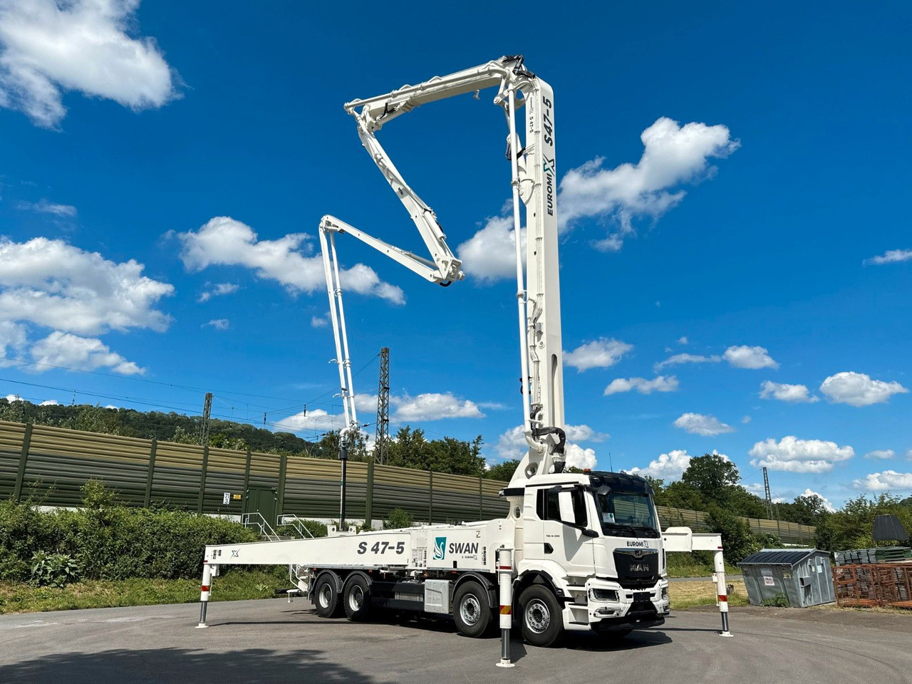 MAN TGS 41.520 8x4 SWAN TSP 47-5 160RZ ( 47m ) - Autodomíchávač: obrázek 1 MAN TGS 41.520 8x4 SWAN TSP 47-5 160RZ ( 47m ) - Autodomíchávač: obrázek 1
