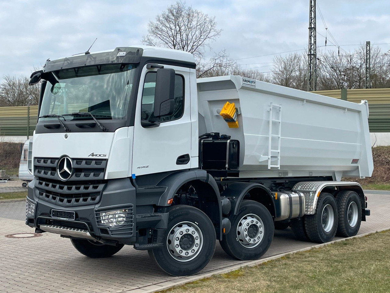 Mercedes-Benz 4142 8X4 Mulden- Kipper - EuromixMTP - Sklápěč: obrázek 1 Mercedes-Benz 4142 8X4 Mulden- Kipper - EuromixMTP - Sklápěč: obrázek 1