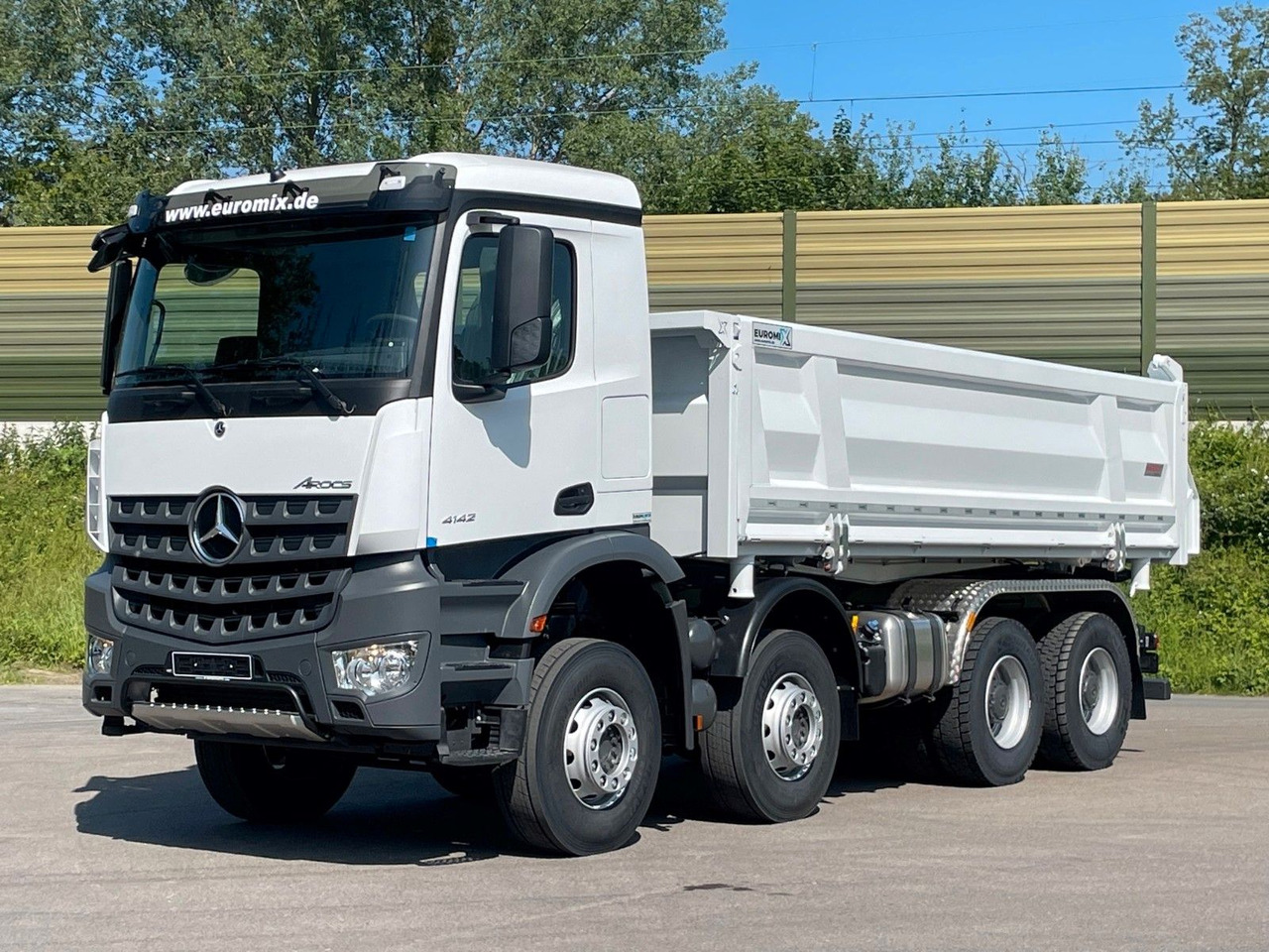 Mercedes-Benz 4145 8X4 Euromix EMT 3-Seiten-Kipper - Sklápěč: obrázek 1 Mercedes-Benz 4145 8X4 Euromix EMT 3-Seiten-Kipper - Sklápěč: obrázek 1