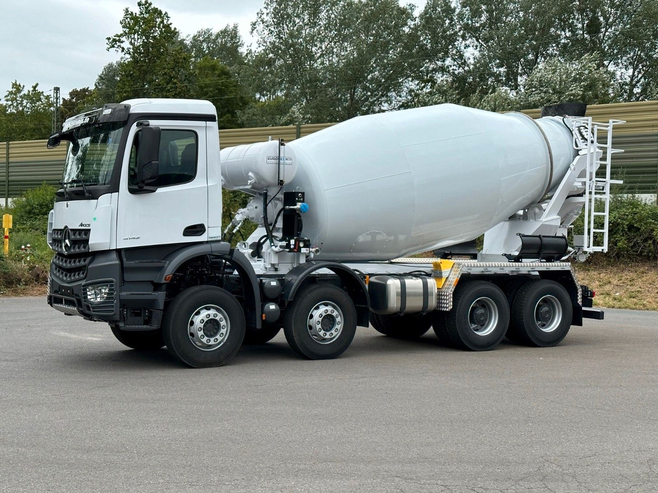 Mercedes-Benz AROCS 5 4142 B 8X4 Euro 3 EuromixMTP EM 10 - Autodomíchávač: obrázek 3 Mercedes-Benz AROCS 5 4142 B 8X4 Euro 3 EuromixMTP EM 10 - Autodomíchávač: obrázek 3
