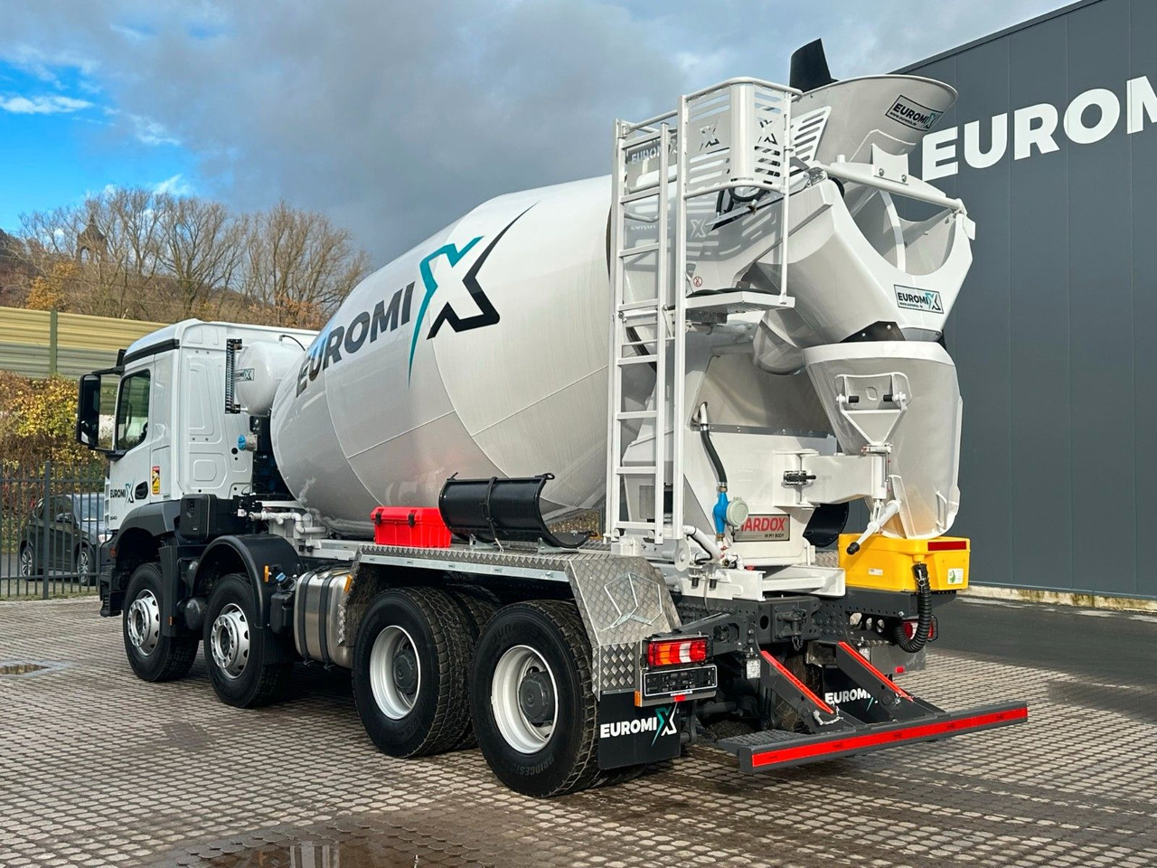 Mercedes-Benz Arocs 5 3540 8x4 EURO 6e EuromixMTP EM 9 L - Autodomíchávač: obrázek 4 Mercedes-Benz Arocs 5 3540 8x4 EURO 6e EuromixMTP EM 9 L - Autodomíchávač: obrázek 4