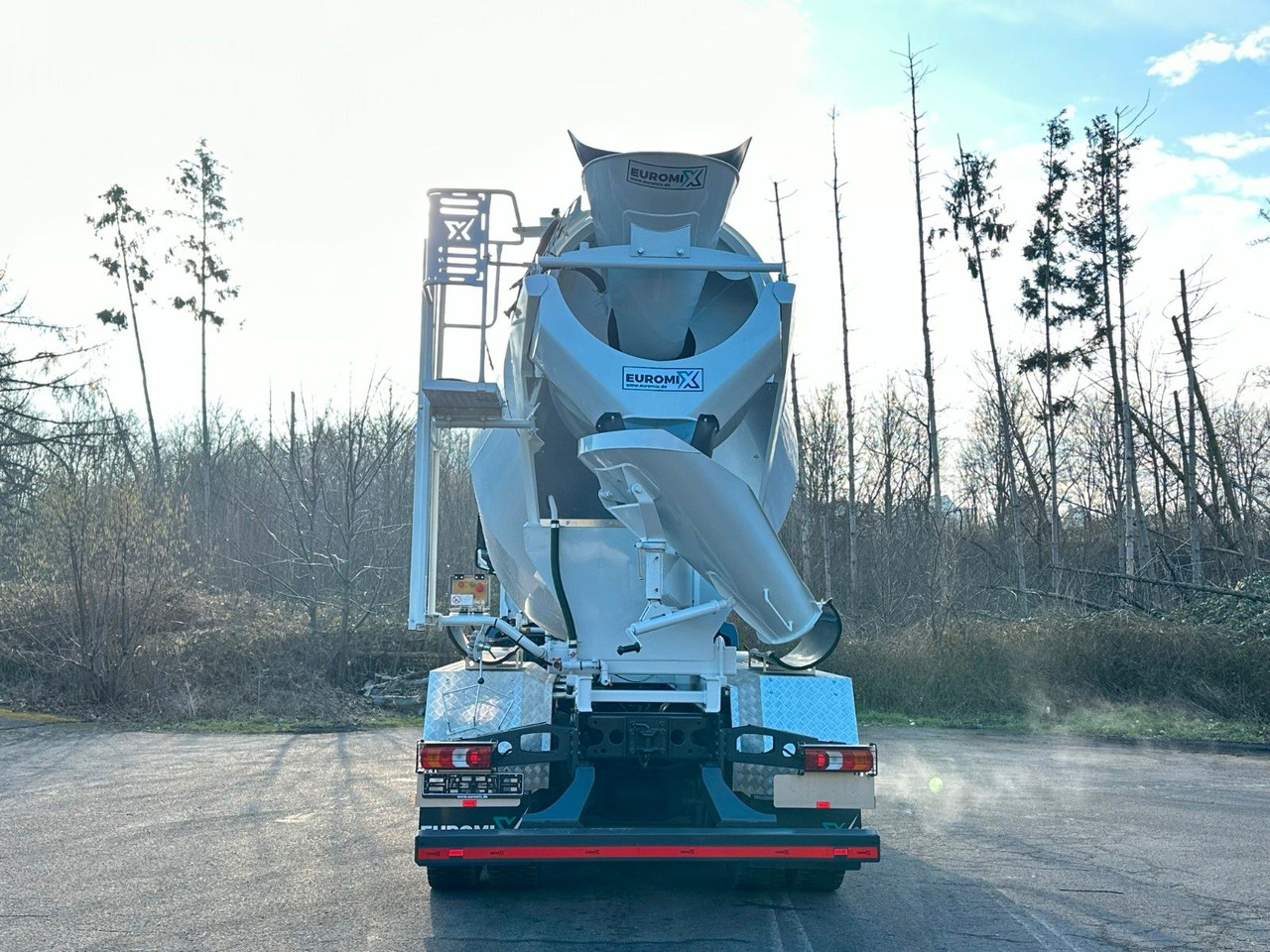 Mercedes-Benz Arocs 5 3743 8X4 / Euro6e EuromixMTP EM 10 L - Autodomíchávač: obrázek 4 Mercedes-Benz Arocs 5 3743 8X4 / Euro6e EuromixMTP EM 10 L - Autodomíchávač: obrázek 4