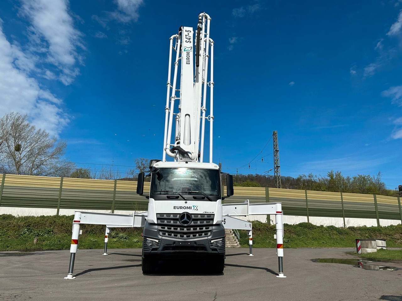 Mercedes-Benz Arocs 5 4542 8x4 SWAN TSP 47-5 160RZ ( 47m ) - Autočerpadlo: obrázek 3 Mercedes-Benz Arocs 5 4542 8x4 SWAN TSP 47-5 160RZ ( 47m ) - Autočerpadlo: obrázek 3