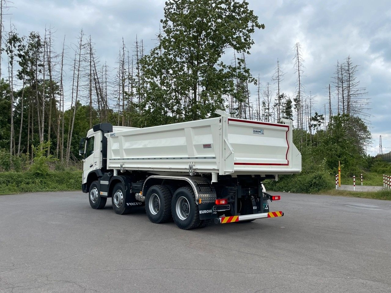 Volvo FMX 500 8X4 Retarder EuromixMTP Kipper - Sklápěč: obrázek 3 Volvo FMX 500 8X4 Retarder EuromixMTP Kipper - Sklápěč: obrázek 3