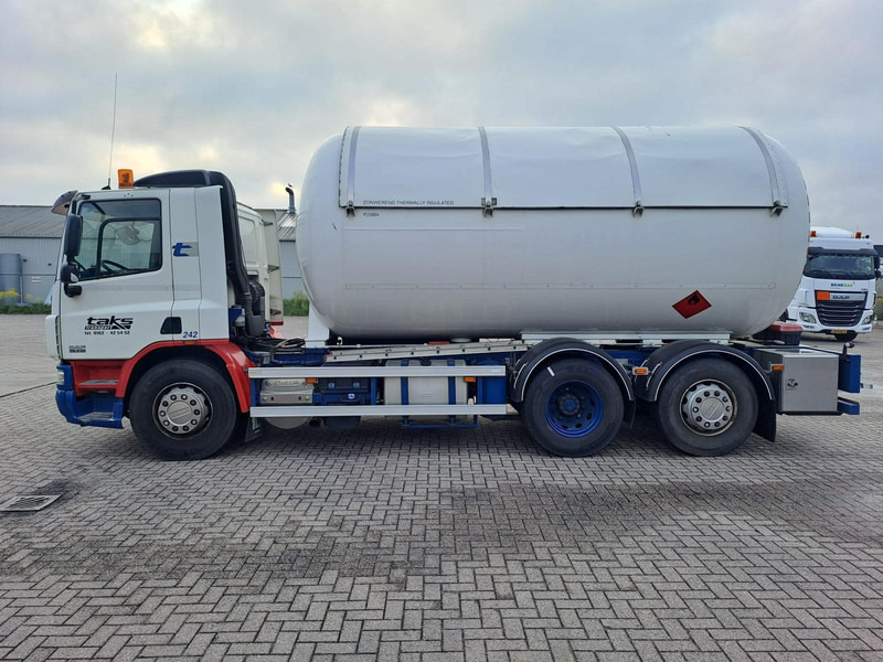 DAF FAN CF75. 6x2 -24030 Liter Gas tank truck ID 2.166 Rootselaar, flowmeter, pump, sunroof on tank - Cisternové vozidlo: obrázek 4 DAF FAN CF75. 6x2 -24030 Liter Gas tank truck ID 2.166 Rootselaar, flowmeter, pump, sunroof on tank - Cisternové vozidlo: obrázek 4