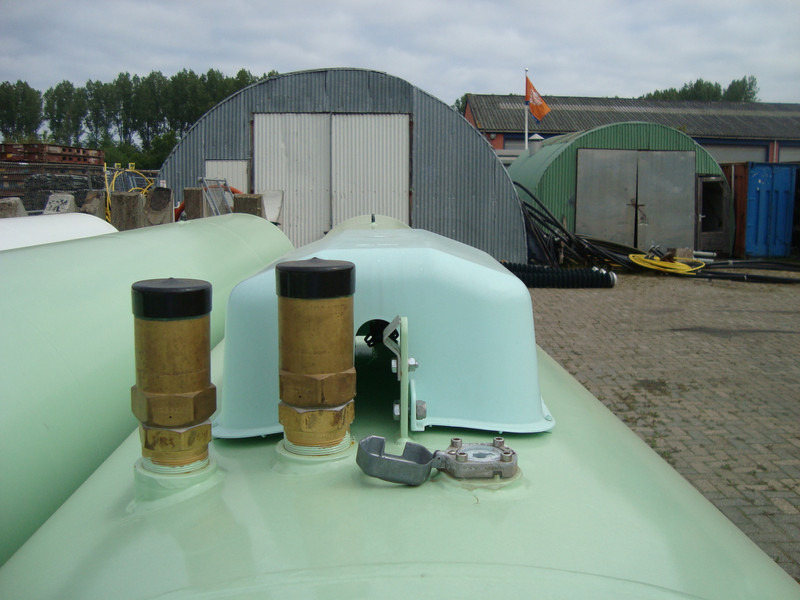 De Visser Propaan/Butaan LPG tank 9100 L gastank Propaan/Butaan LPG tank 9100 L (4,55 ton) Gastank Ø 1250 including tank fittings ID 11.10 L: 7790mm, 1350kg option of heating spiral - Palivová nádrž pro Nákladní auto: obrázek 3 De Visser Propaan/Butaan LPG tank 9100 L gastank Propaan/Butaan LPG tank 9100 L (4,55 ton) Gastank Ø 1250 including tank fittings ID 11.10 L: 7790mm, 1350kg option of heating spiral - Palivová nádrž pro Nákladní auto: obrázek 3