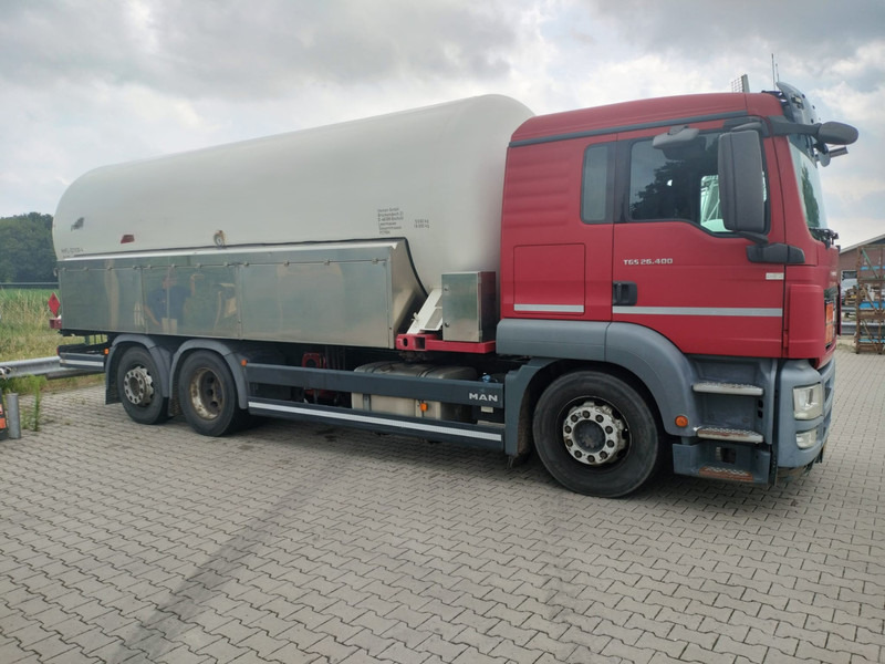 MAN TGS 26.400 6x2-4 LL 26900 Liter Gas tank truck ID 2.168 Rootselaar, flowmeter, pump - Cisternové vozidlo: obrázek 1 MAN TGS 26.400 6x2-4 LL 26900 Liter Gas tank truck ID 2.168 Rootselaar, flowmeter, pump - Cisternové vozidlo: obrázek 1