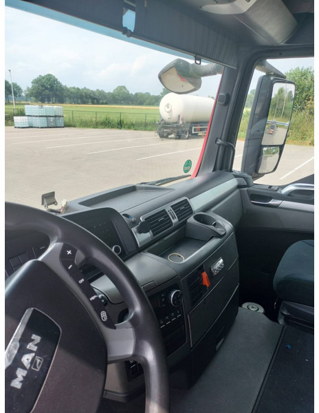 Cisternové vozidlo MAN TGS 26.400 6x2-4 LL 26900 Liter Gas tank truck ID 2.168 Rootselaar, flowmeter, pump: obrázek 6 Cisternové vozidlo MAN TGS 26.400 6x2-4 LL 26900 Liter Gas tank truck ID 2.168 Rootselaar, flowmeter, pump: obrázek 6