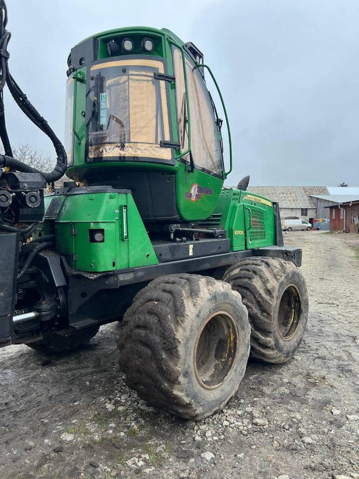 John Deere 1010 E - Vyvážecí souprava: obrázek 4 John Deere 1010 E - Vyvážecí souprava: obrázek 4