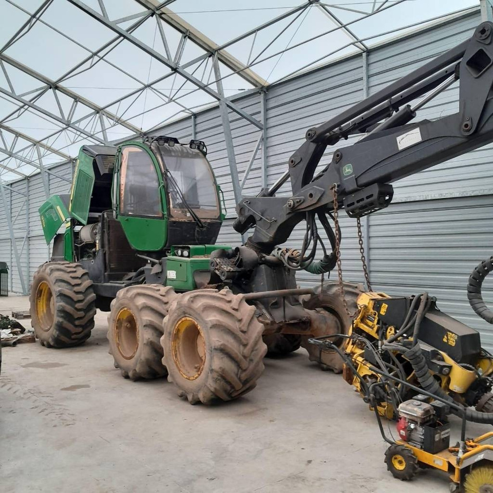 John Deere 1270 E - Harvestor: obrázek 1 John Deere 1270 E - Harvestor: obrázek 1