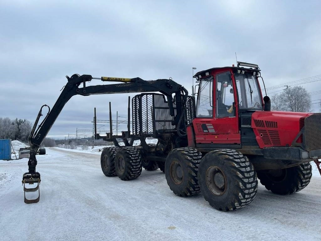 Komatsu 895 - Vyvážecí souprava: obrázek 4 Komatsu 895 - Vyvážecí souprava: obrázek 4