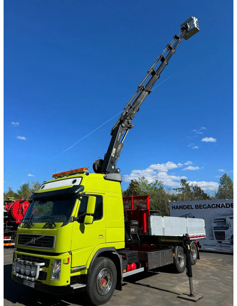 Volvo 6x2, Skylift-truck with Tipper & Bucket, 2009 - Nákladní auto, Auto s hydraulickou rukou: obrázek 2 Volvo 6x2, Skylift-truck with Tipper & Bucket, 2009 - Nákladní auto, Auto s hydraulickou rukou: obrázek 2