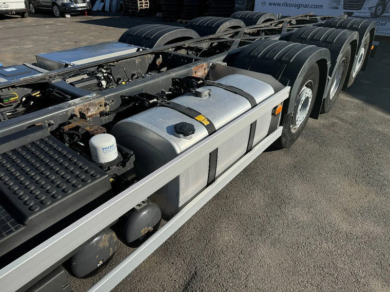 Volvo FH 540 8x2*4, ADR, Euro 6, Chassi (ex. Tank-truck), 2018 - Podvozek s kabinou: obrázek 4 Volvo FH 540 8x2*4, ADR, Euro 6, Chassi (ex. Tank-truck), 2018 - Podvozek s kabinou: obrázek 4