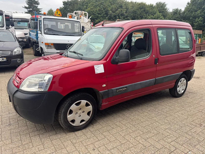 Citroën Berlingo **PETROL-ESSENCE-BENZINE** - Osobní auto: obrázek 1 Citroën Berlingo **PETROL-ESSENCE-BENZINE** - Osobní auto: obrázek 1
