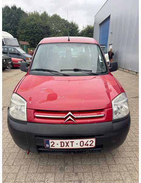 Citroën Berlingo **PETROL-ESSENCE-BENZINE** - Osobní auto: obrázek 2 Citroën Berlingo **PETROL-ESSENCE-BENZINE** - Osobní auto: obrázek 2