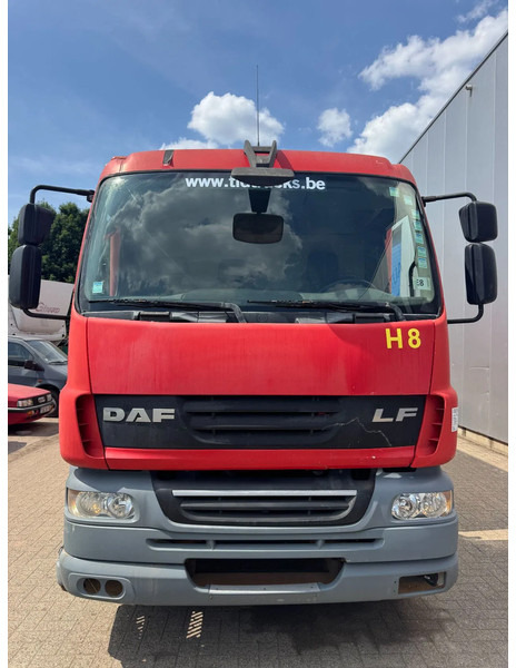 DAF LF 55.220 **EURO 4-MANUAL GEARBOX** - Skříňový nákladní auto: obrázek 2 DAF LF 55.220 **EURO 4-MANUAL GEARBOX** - Skříňový nákladní auto: obrázek 2