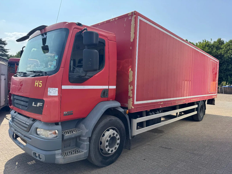 DAF LF 55.220 **MANUAL GEARBOX-EURO 4** - Skříňový nákladní auto: obrázek 1 DAF LF 55.220 **MANUAL GEARBOX-EURO 4** - Skříňový nákladní auto: obrázek 1