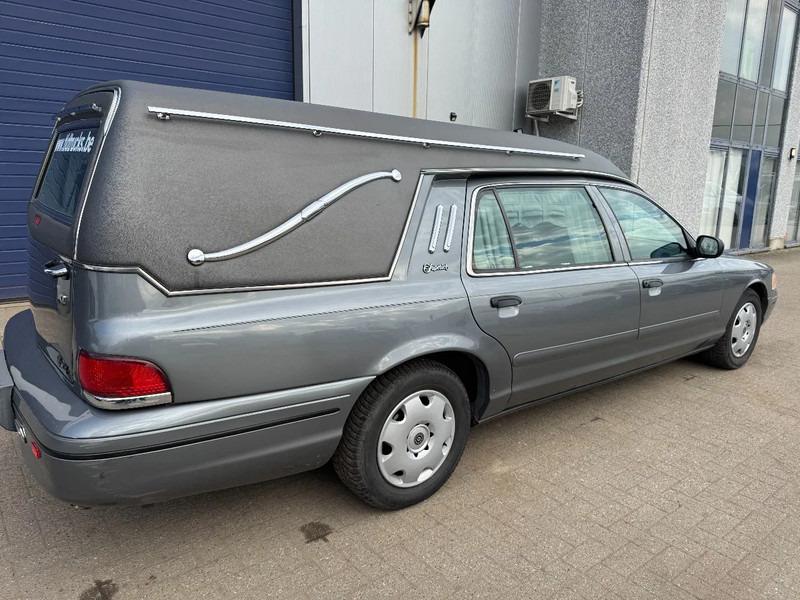 Ford VICTORIA CROWN **CORBILLARD-HEARSE-BESTATTUNGSWAGEN** - Osobní auto: obrázek 4 Ford VICTORIA CROWN **CORBILLARD-HEARSE-BESTATTUNGSWAGEN** - Osobní auto: obrázek 4