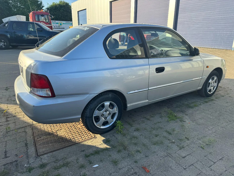 Hyundai Accent **PETROL-ESSENCE-BELGIUM CAR** - Sedan: obrázek 4 Hyundai Accent **PETROL-ESSENCE-BELGIUM CAR** - Sedan: obrázek 4