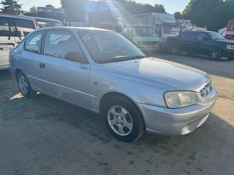 Hyundai Accent **PETROL-ESSENCE-BELGIUM CAR** - Sedan: obrázek 3 Hyundai Accent **PETROL-ESSENCE-BELGIUM CAR** - Sedan: obrázek 3