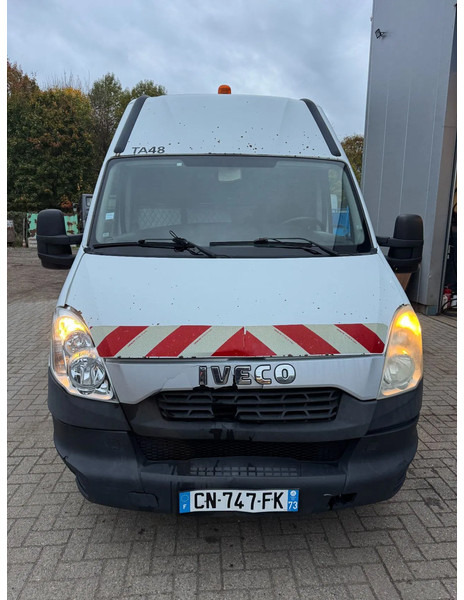 Iveco Daily **35C15-EURO 5-MOTOR 3.0** - Furgon: obrázek 3 Iveco Daily **35C15-EURO 5-MOTOR 3.0** - Furgon: obrázek 3