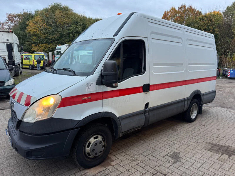 Iveco Daily **35C15-EURO 5-MOTOR 3.0** - Furgon: obrázek 2 Iveco Daily **35C15-EURO 5-MOTOR 3.0** - Furgon: obrázek 2