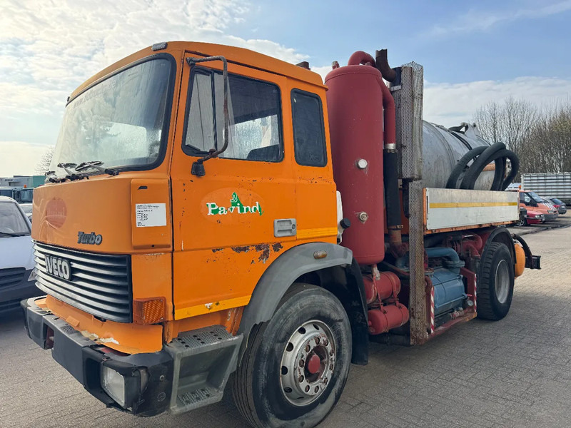 Iveco Turbotech **VACUMTRUCK-HYDROCUREUR** - Čistič odpadových jam: obrázek 3 Iveco Turbotech **VACUMTRUCK-HYDROCUREUR** - Čistič odpadových jam: obrázek 3