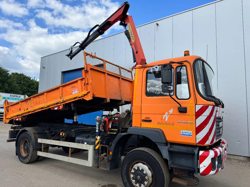 MAN ME 18.250 4X4 **4X4-TIPPER+PALFINGER PK7501-BELGIAN TRUCK** - Sklápěč, Auto s hydraulickou rukou: obrázek 1 MAN ME 18.250 4X4 **4X4-TIPPER+PALFINGER PK7501-BELGIAN TRUCK** - Sklápěč, Auto s hydraulickou rukou: obrázek 1