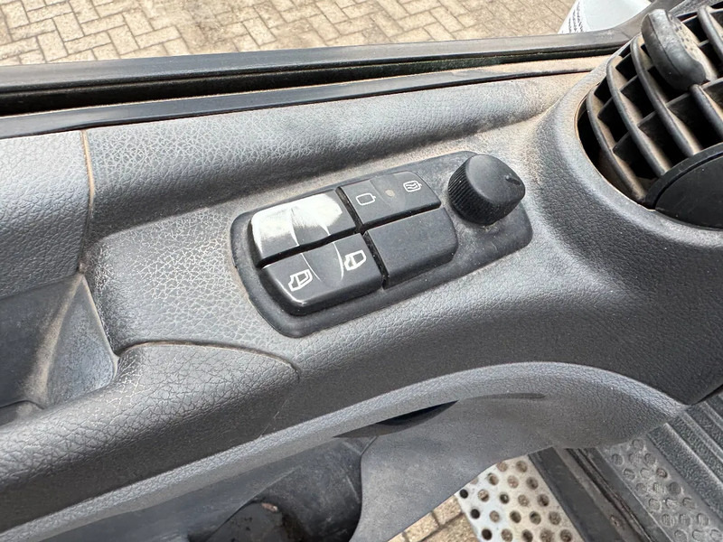 Skříňový nákladní auto Mercedes-Benz Atego 918 **BELGIAN TRUCK-BLUETEC5**: obrázek 17