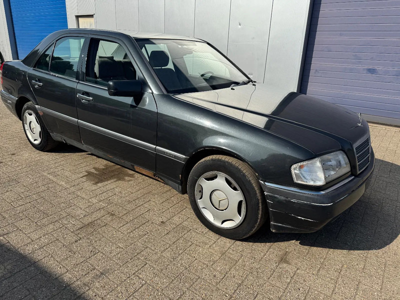 Mercedes-Benz C-Klasse **C220DIESEL-BELGIANCAR** - Sedan: obrázek 3 Mercedes-Benz C-Klasse **C220DIESEL-BELGIANCAR** - Sedan: obrázek 3