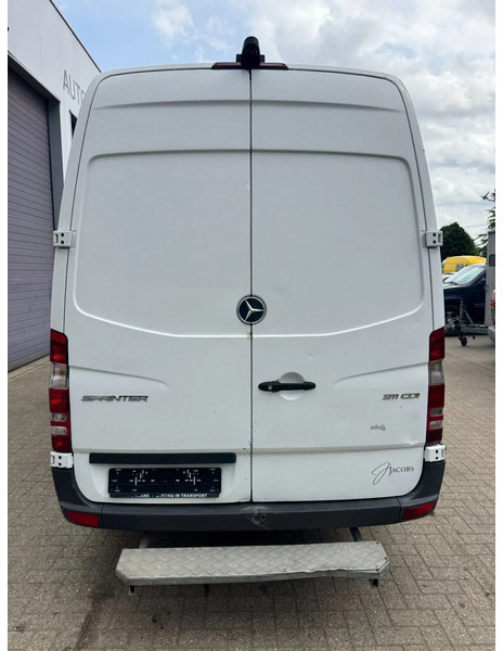 Mercedes-Benz Sprinter 311 **COOLING FOR MEDICATION TRANSPORT-EURO6B-AIRCO** - Chladící dodávka: obrázek 5 Mercedes-Benz Sprinter 311 **COOLING FOR MEDICATION TRANSPORT-EURO6B-AIRCO** - Chladící dodávka: obrázek 5