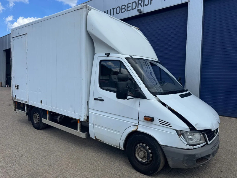 Mercedes-Benz Sprinter 313 **BOX+LIFT** - Dodávka skřín: obrázek 3 Mercedes-Benz Sprinter 313 **BOX+LIFT** - Dodávka skřín: obrázek 3