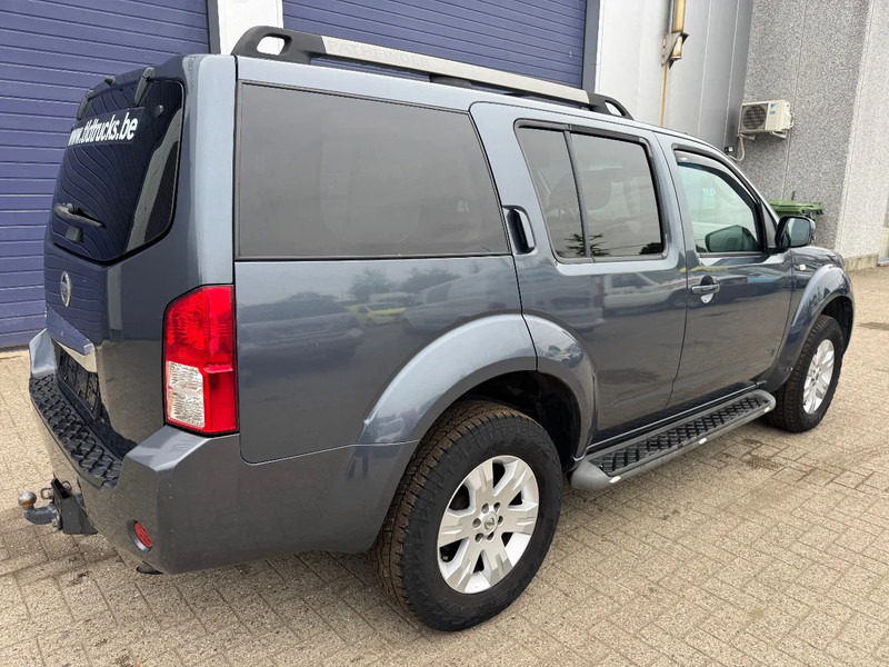 Nissan Pathfinder **2,5D-AIRCO-BELGIAN CAR** - Osobní auto: obrázek 4 Nissan Pathfinder **2,5D-AIRCO-BELGIAN CAR** - Osobní auto: obrázek 4