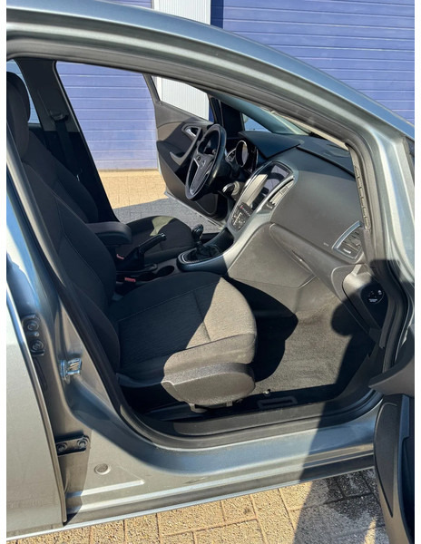 Sedan Opel Astra **EURO5-AIRCO**: obrázek 14