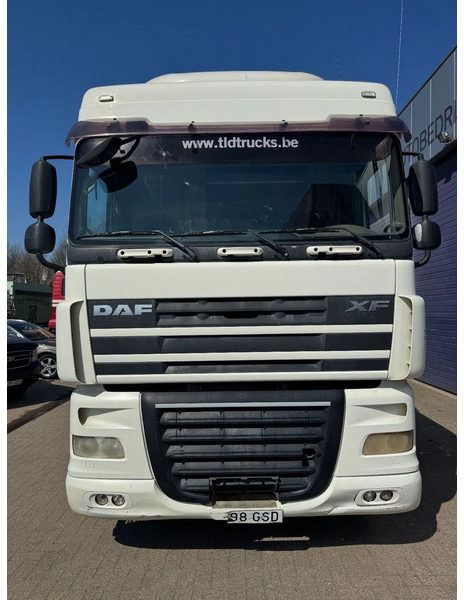 DAF XF 105.460 **EURO 5-RETARDER** - Tahač: obrázek 3 DAF XF 105.460 **EURO 5-RETARDER** - Tahač: obrázek 3