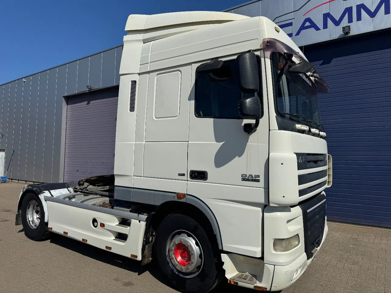 DAF XF 105.460 **EURO 5-RETARDER** - Tahač: obrázek 2 DAF XF 105.460 **EURO 5-RETARDER** - Tahač: obrázek 2