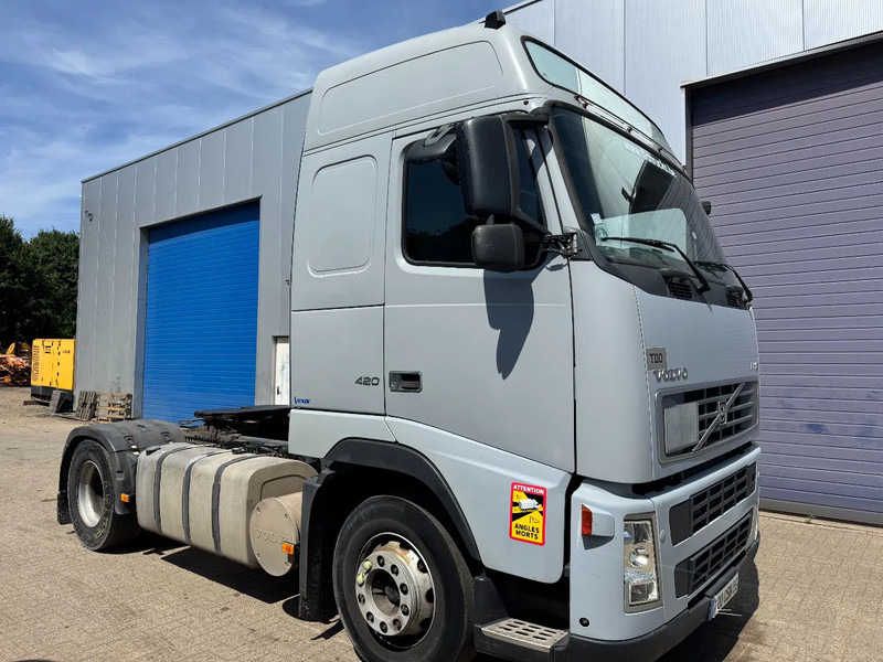 Volvo FH 12.420 **MANUAL GEARBOX-FRENCH TRUCK-GLOBE** - Tahač: obrázek 3 Volvo FH 12.420 **MANUAL GEARBOX-FRENCH TRUCK-GLOBE** - Tahač: obrázek 3