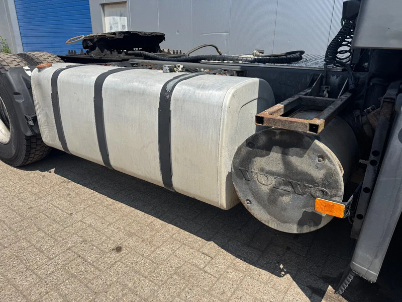 Volvo FM 300 **EURO 3-BELGIAN TRUCK-I SHIFT-PTO** - Tahač: obrázek 4 Volvo FM 300 **EURO 3-BELGIAN TRUCK-I SHIFT-PTO** - Tahač: obrázek 4